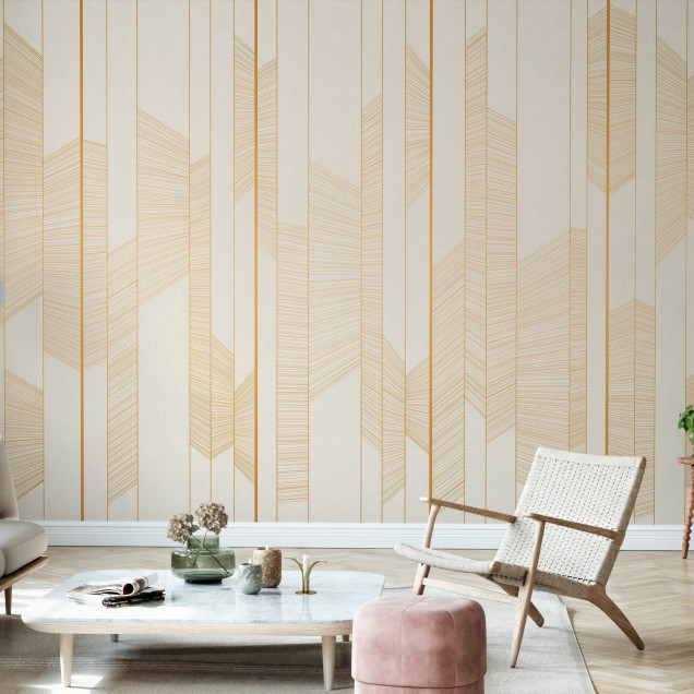 Tapet cu linii subtiri aurii pe un fundal crem. Design minimalist si modern, perfect pentru un living, o camera de zi sau un dormitor.