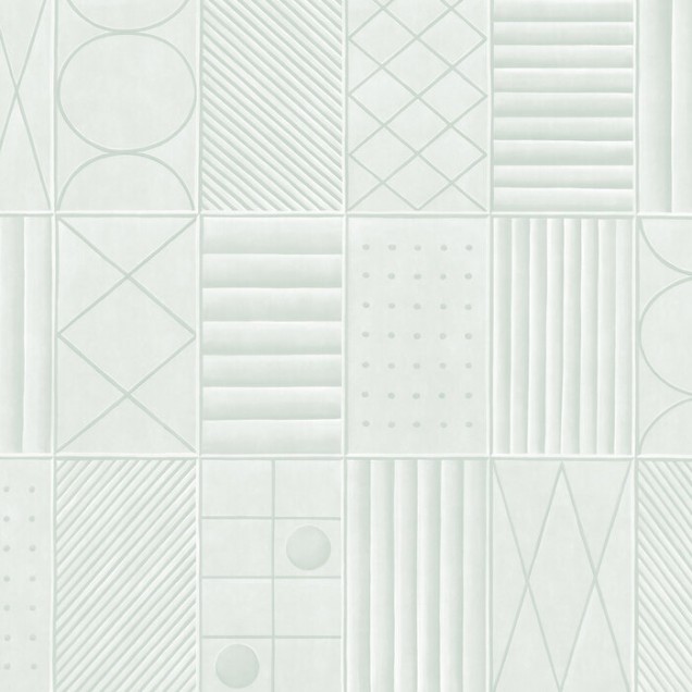 Wallpaper cu forme geometrice simple, in nuante de verde mentă, aplicat pe un perete din bucatarie