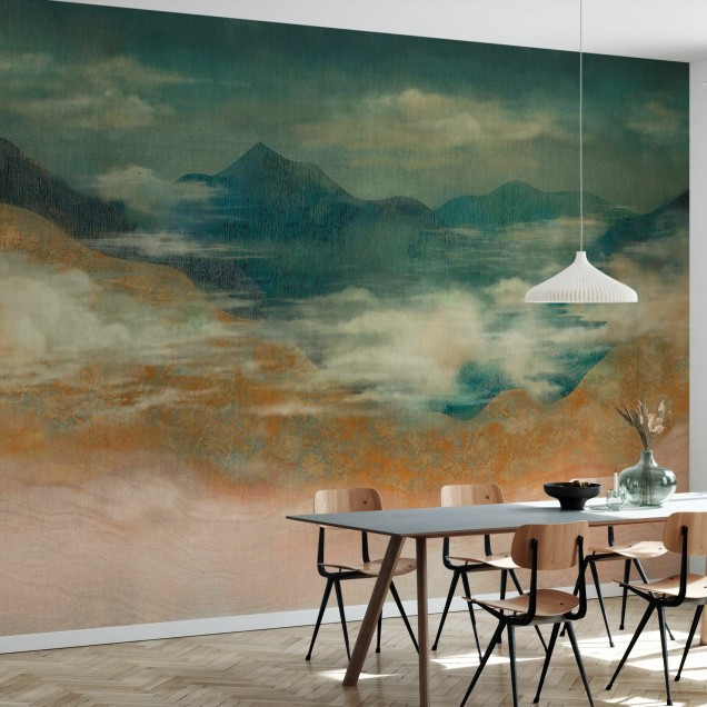 Tapet cu design minimalist, Elevation Landscape, Ochra. Imaginea prezintă un tapet cu un peisaj montan, cu nuanțe de verde și ocru, perfect pentru a crea o atmosferă relaxantă și modernă.