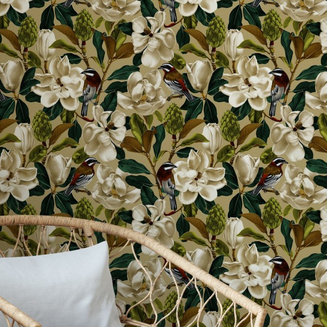 Tapet cu flori de magnolie albe și păsări colorate pe un fundal verde