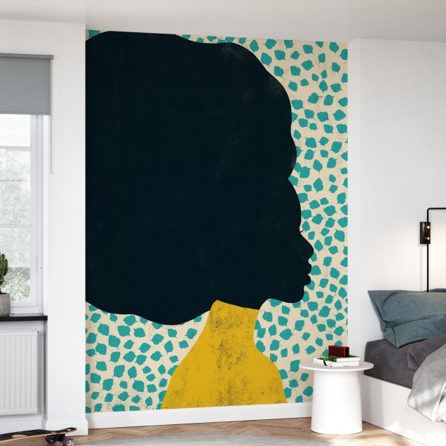 Tapet modern Woman Leaves cu un design abstract, reprezentând o femeie cu părul negru pe un fundal cu frunze verzi, cu un efect de textură vintage.