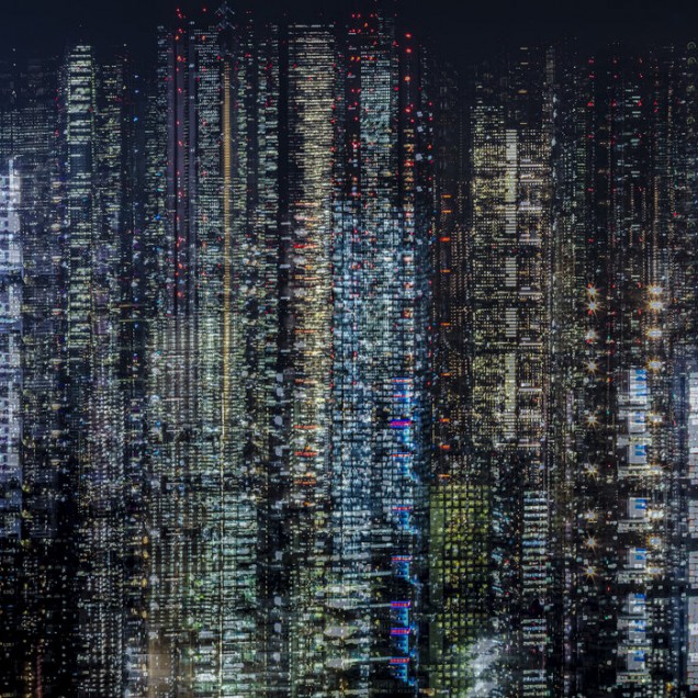 Tapet Tokyo Layers, cu imaginea unui oraș modern, iluminat noaptea