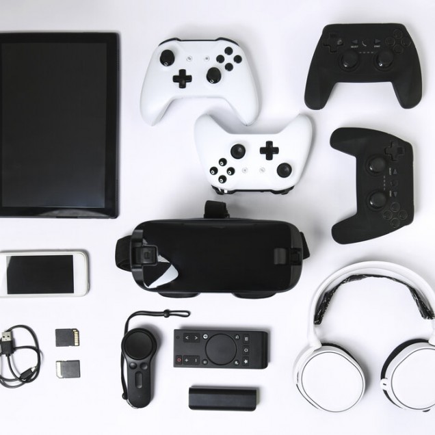 Tapet Foto Video Game Gadgets, cu design modern și unic, perfect pentru dormitoare, camere de joacă sau zone de divertisment.