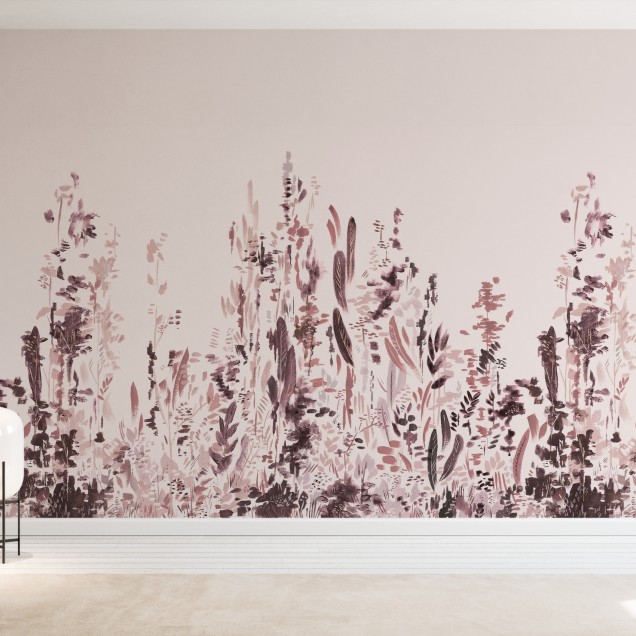 Tapet floral modern Painted Forest, Rose, cu flori delicate în nuanțe de roz, purpuriu și gri, pentru living, dormitor sau birou