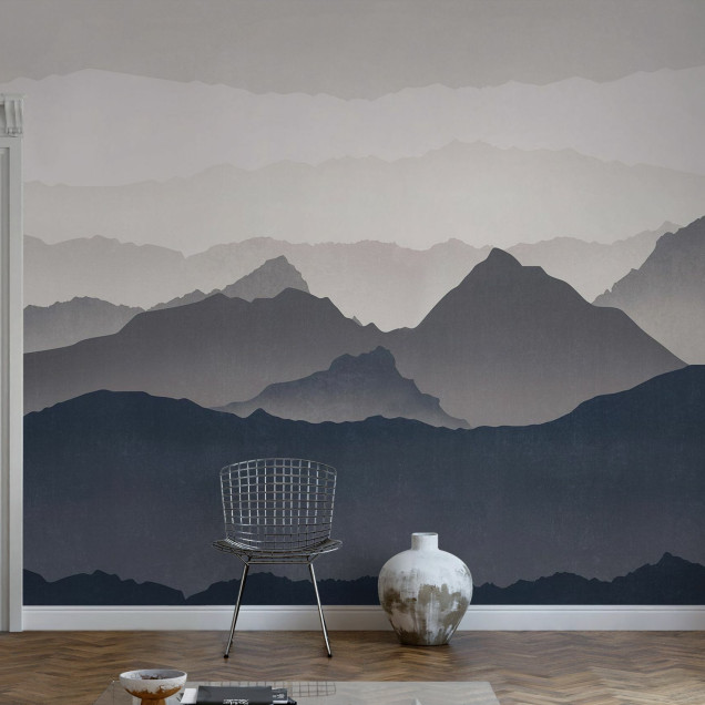 Wallpaper cu design minimalist cu munți în tonuri de albastru și gri deschis, perfect pentru un living modern.
