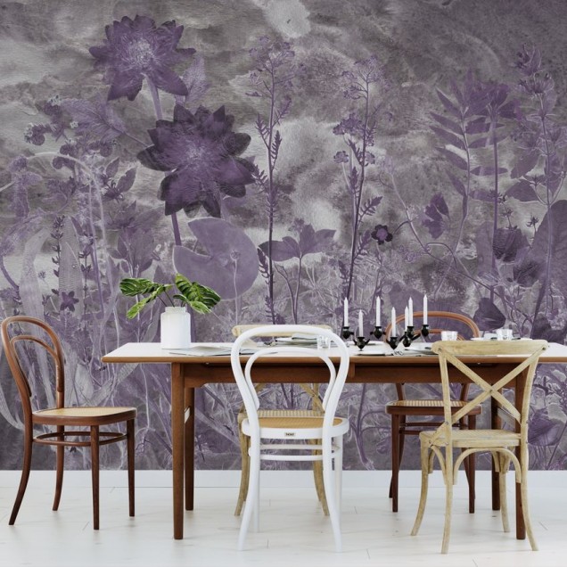 Wallpaper cu motive florale delicate în nuanțe de violet