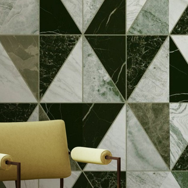 Tapet geometric cu design modern din marmura verde si alba