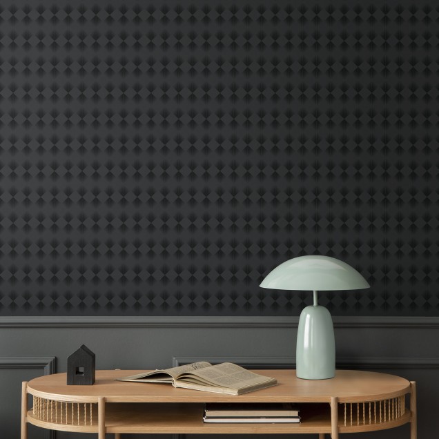 Wallpaper geometric gri inchis cu un design subtil, ideal pentru living sau dormitor.