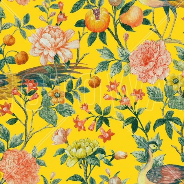 Tapet cu pauni și flori delicate, design vibrant pe fundal galben