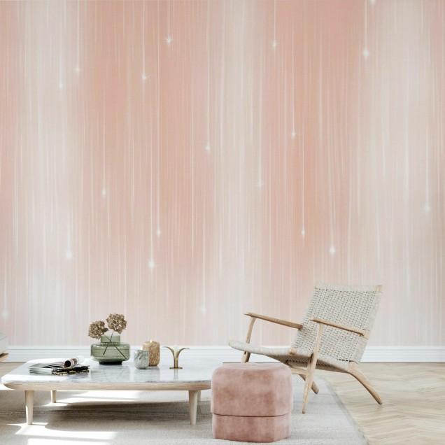 Tapet Starfall, Peachy cu design modern, în tonuri de piersică pal, cu linii verticale fine și steluțe delicate.
