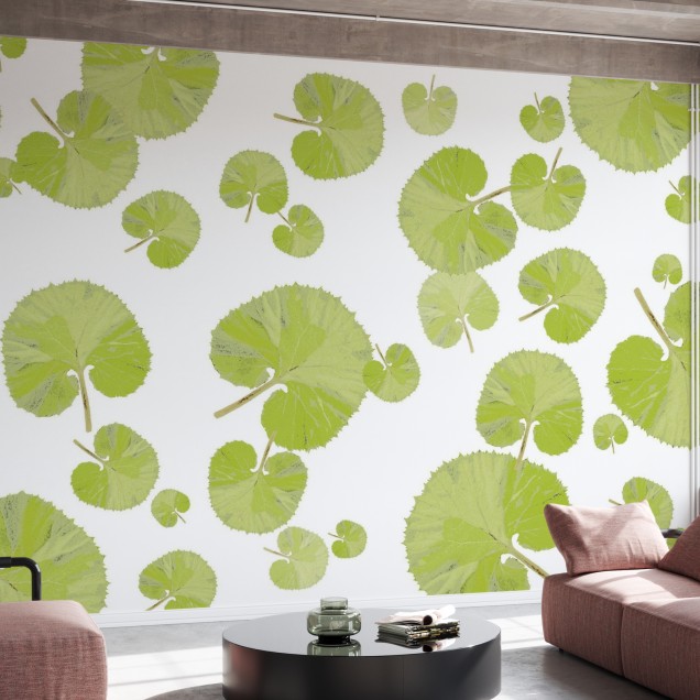 Wallpaper cu frunze verzi pe fond alb, in living