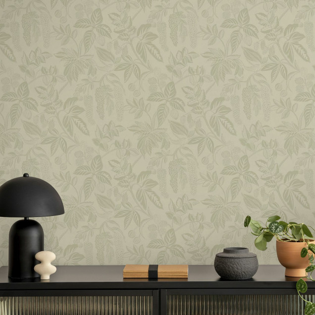 Fototapet cu model floral verde pal într-un living elegant