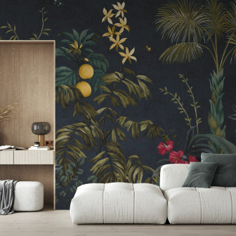 Fototapet cu design tropical, frunze și flori pe fundal închis