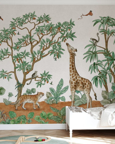 Fototapet cu animale în junglă: girafă, tigru, lemurieni și păsări exotice într-un decor tropical.
