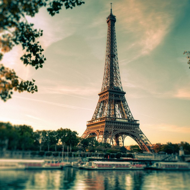 Tapet 3D cu Turnul Eiffel, Paris