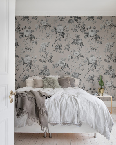 Tapet floral Thorn Rose, Early Rise, cu un design discret, perfect pentru a crea o atmosferă relaxantă și elegantă.