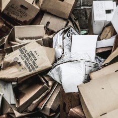 Foto tapet 3D One Man's Trash (Is Another Man's Treasure), personalizat, Rebel Walls