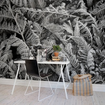 Tapet 3D Frost Leaf, cu un design minimalist de frunze de ferigă înghețate, ideal pentru un decor modern.
