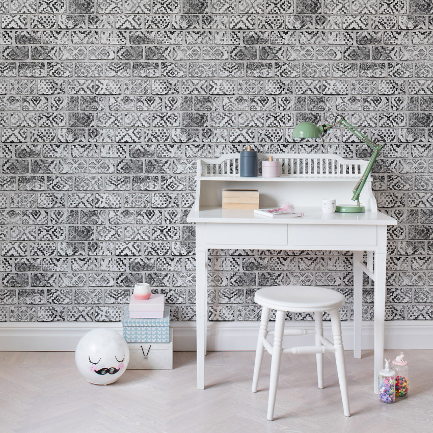 Tapet cu caramida decorată, aspect vintage, ideal pentru living sau dormitor.