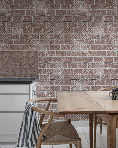 Tapet cu caramida decorată, aspect vintage, ideal pentru living sau dormitor.