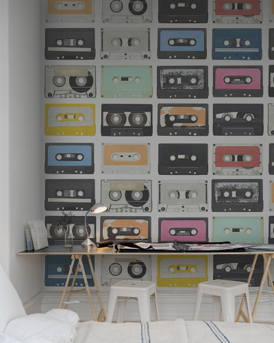 Tapet cu design vintage de casete audio.