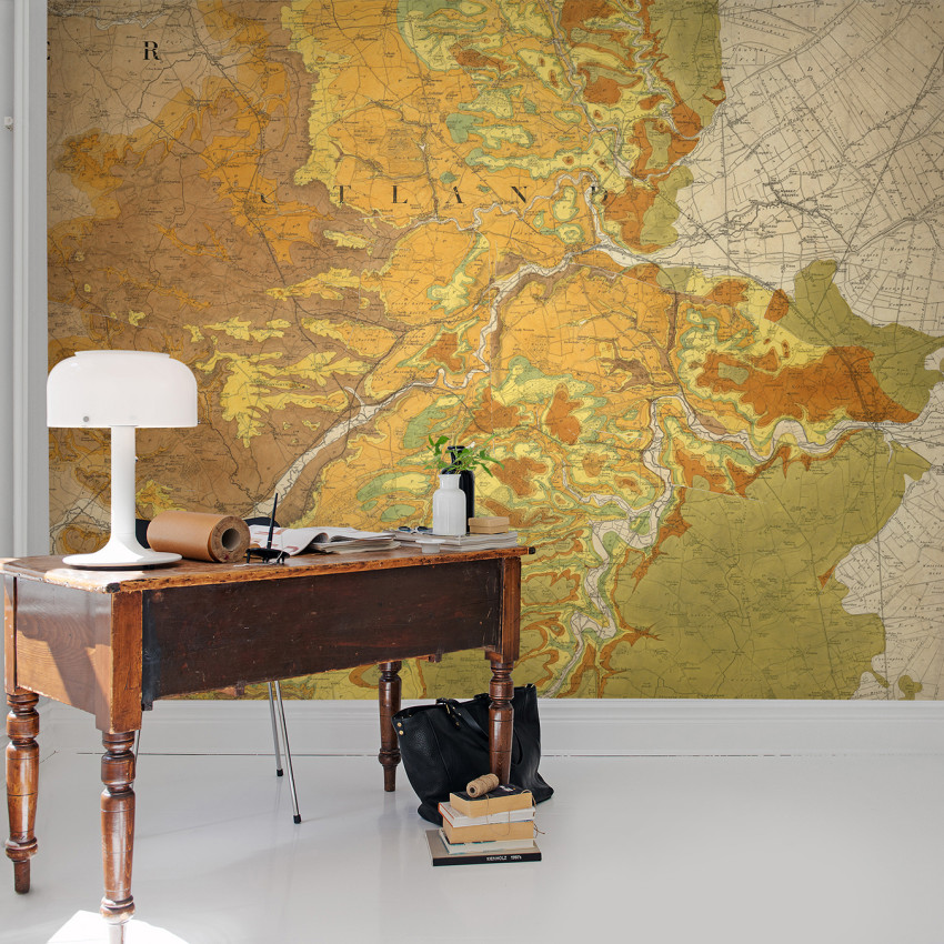 Wallpaper cu harta vintage Trails and Tracks