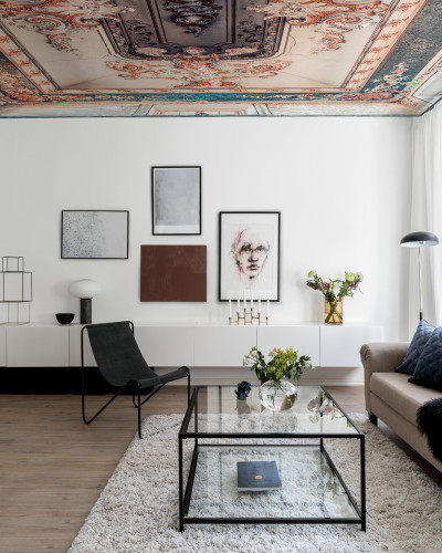 Tapet cu design clasic, Beyond Us, pentru tavan