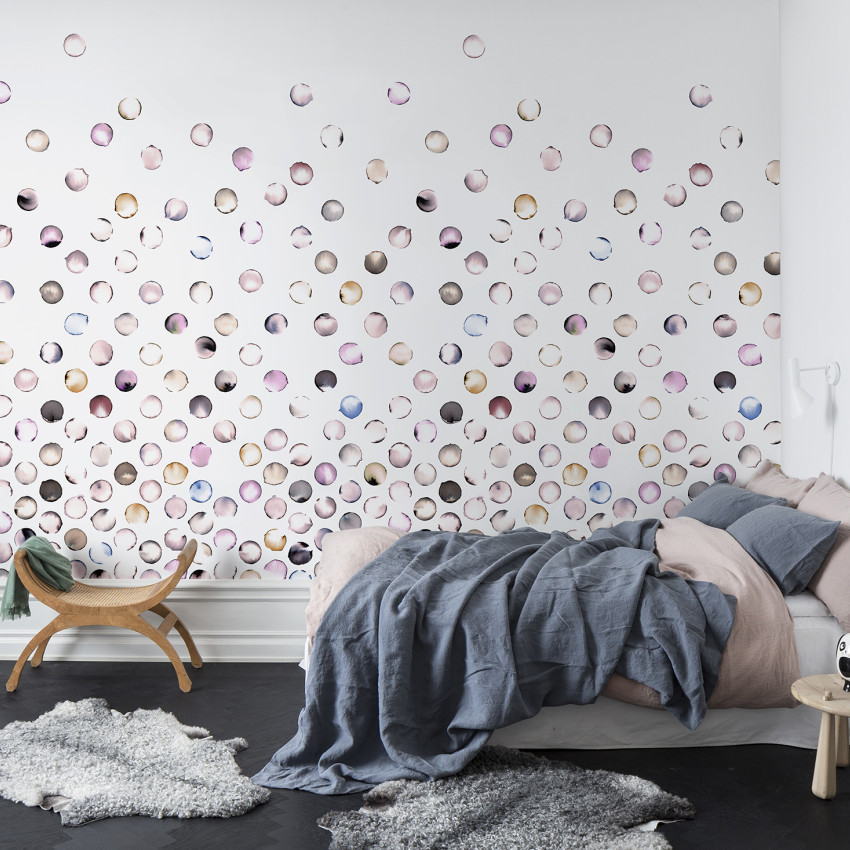 Lentile pe un perete, un design contemporan si modern, cu o gama de culori delicate.