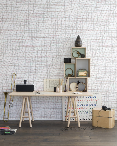 Tapet cu design minimalist de linii subțiri roz și gri pe un fundal alb