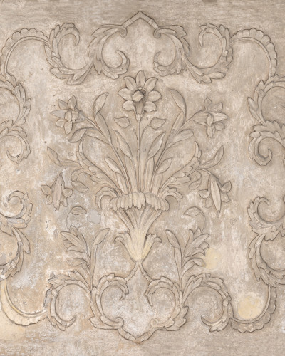 Tapet vintage Marseille Sand cu design clasic și textură bogată, folosit într-un dormitor