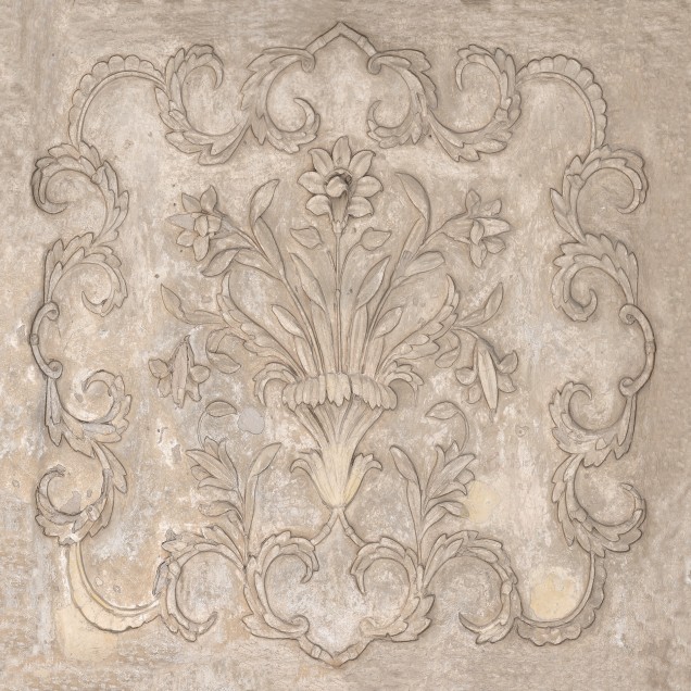 Tapet vintage Marseille Sand cu design clasic și textură bogată, folosit într-un dormitor