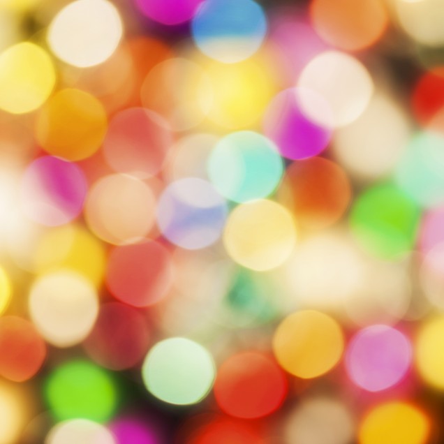 Tapet colorat cu efect de confetti în decor interior