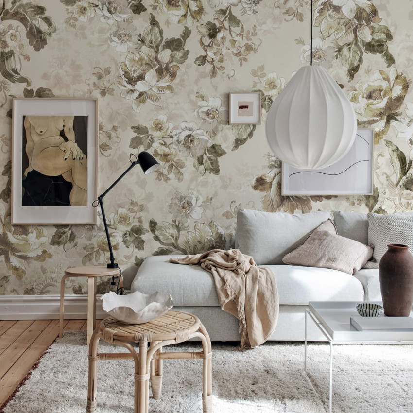 Tapet floral Roses Beige, cu un design delicat si elegant, perfect pentru a crea o atmosfera calma si relaxanta.