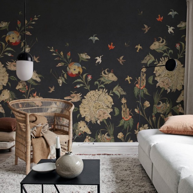 Tapet cu design artistic, cu motive florale și animale fantastice