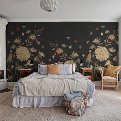 Tapet cu design artistic, cu motive florale și animale fantastice