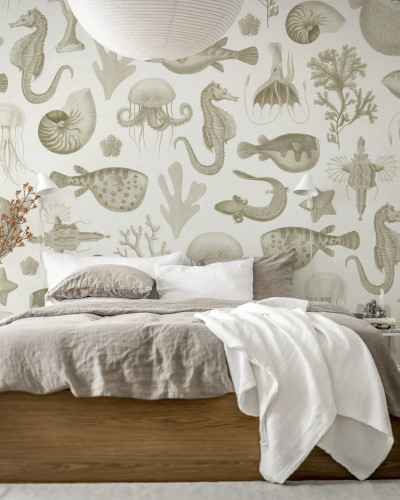 Tapet cu design marin - Sea Life Sand - pe un perete din dormitor