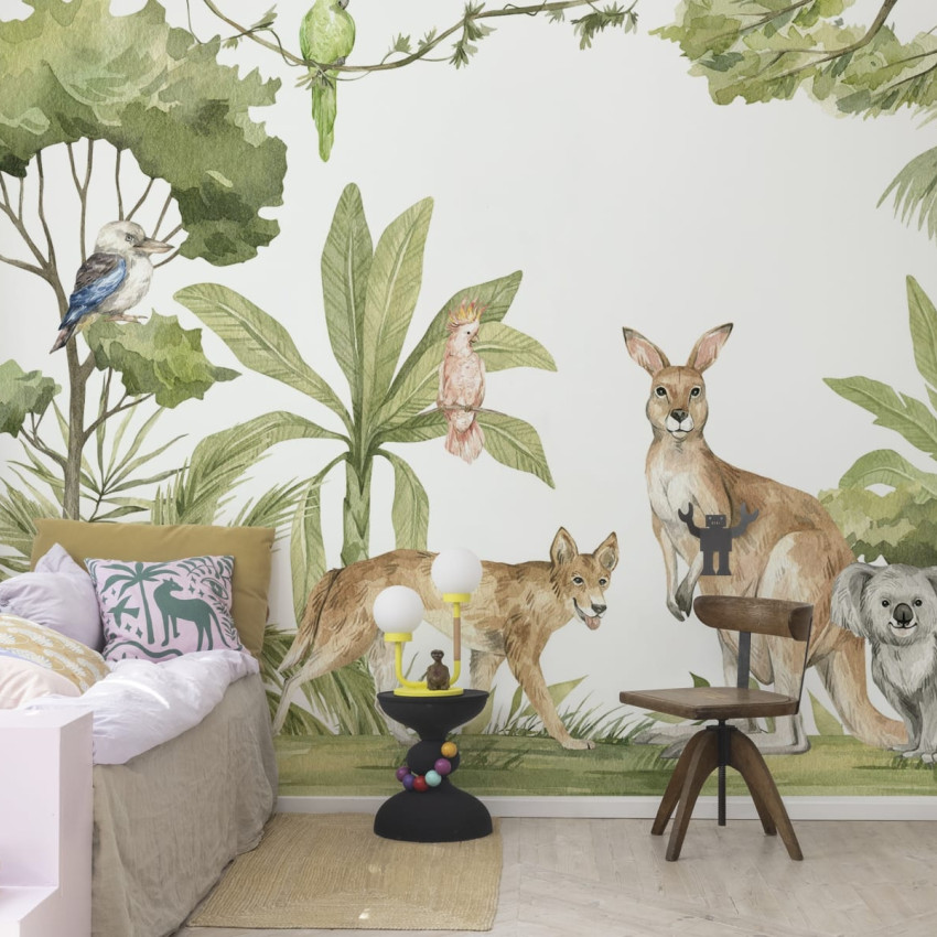 Tapet Jungle Animals cu animale simpatice din jungla si frunze luxuriante in acuarela.