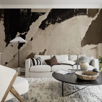 Tapet cu design abstract in nuante de maro si gri, aplicat intr-un living modern.