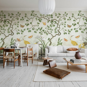 Tapet bej cu design auriu în baie