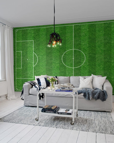 Fototapet cu teren de fotbal într-o cameră de zi modernă