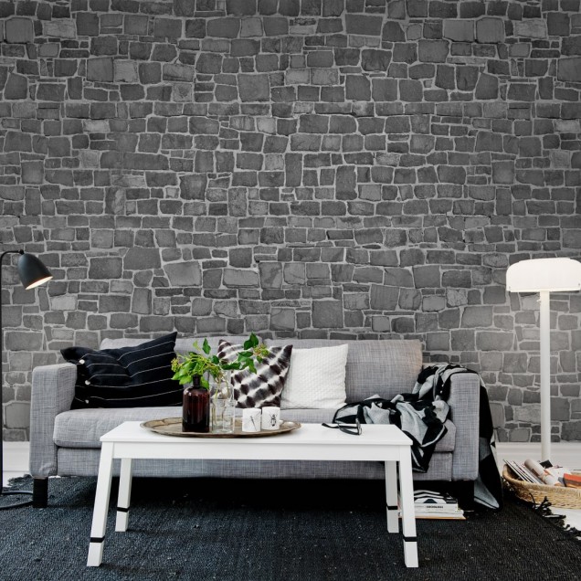 Tapet modern Stonewall Black, cu un design din piatră gri, ideal pentru a crea o atmosferă contemporană și rafinată.