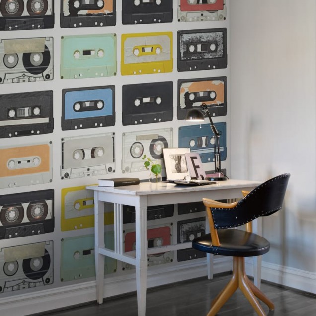 Tapet cu design vintage de casete audio.