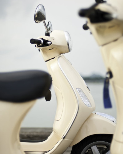 Tapet Vespa, decoratiune perete, tapet italian, tapet motociclete, decor modern