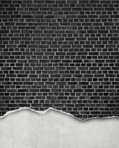 Tapet Well-Worn Brick Wall, Black, cu un perete din cărămidă uzat de culoare neagră, pentru un design industrial modern.