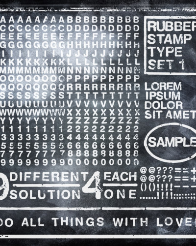 Tapet Rubber Stamp, negru, cu design grafic minimalist, cu ștampile de litere, cifre și simboluri din font clasic, imprimate pe un fundal gri.