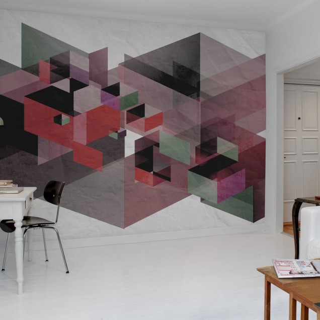 Tapet 3D cu model geometric, cu un accent pe nuantele rosii intense, decorand un dormitor.