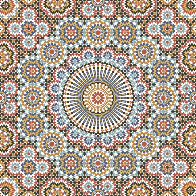 Tapet geometric cu model islamic, în culori vibrante, aplicat pe un perete din interiorul unei case.