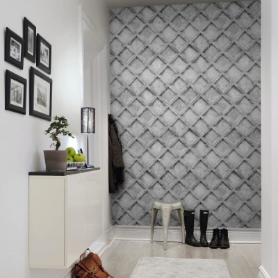 Tapet cu model de beton gri, cu design geometric subtil si efect 3D. Perfect pentru hol, dormitor sau sufragerie.