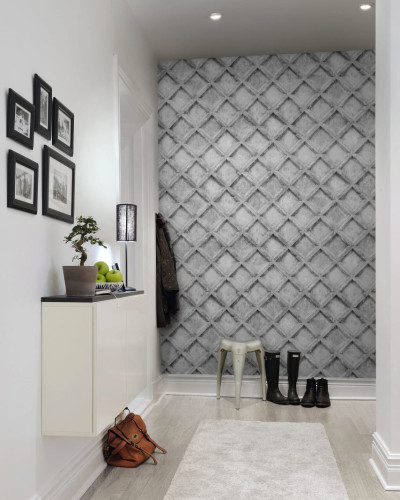 Tapet cu model de beton gri, cu design geometric subtil si efect 3D. Perfect pentru hol, dormitor sau sufragerie.