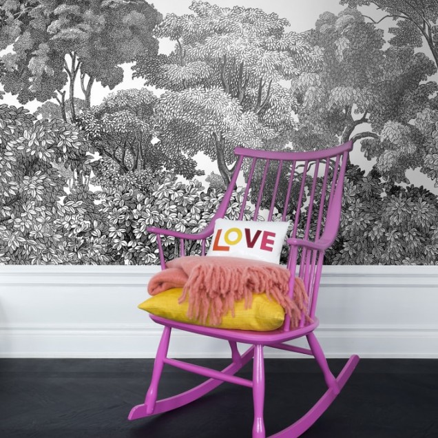 Tapet Bellewood Black Toile, design minimalist cu copaci si frunze, in nuante de gri.